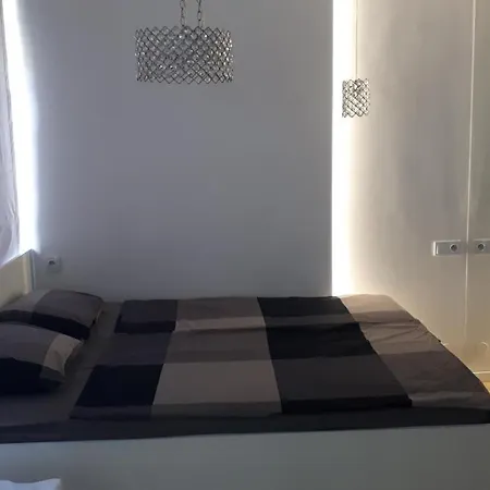 Luxury With Own Parking Chorzow